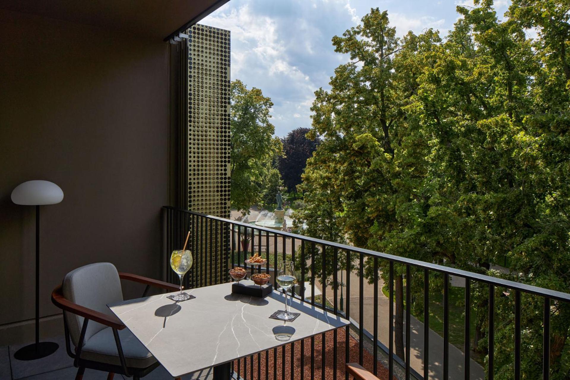 L'Esquisse Hotel & Spa Colmar - Mgallery Εξωτερικό φωτογραφία The view from the balcony of a typical apartment