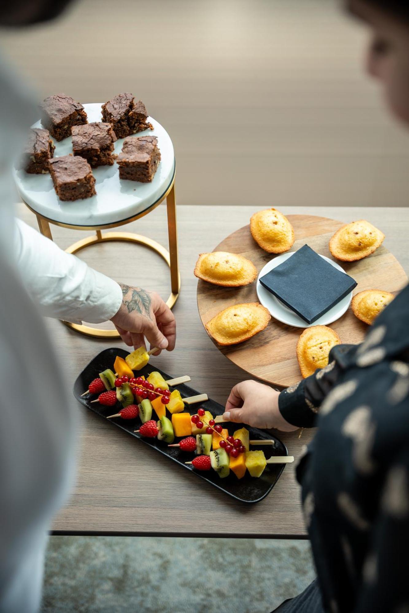 L'Esquisse Hotel & Spa Colmar - Mgallery Εξωτερικό φωτογραφία Fruit kebabs